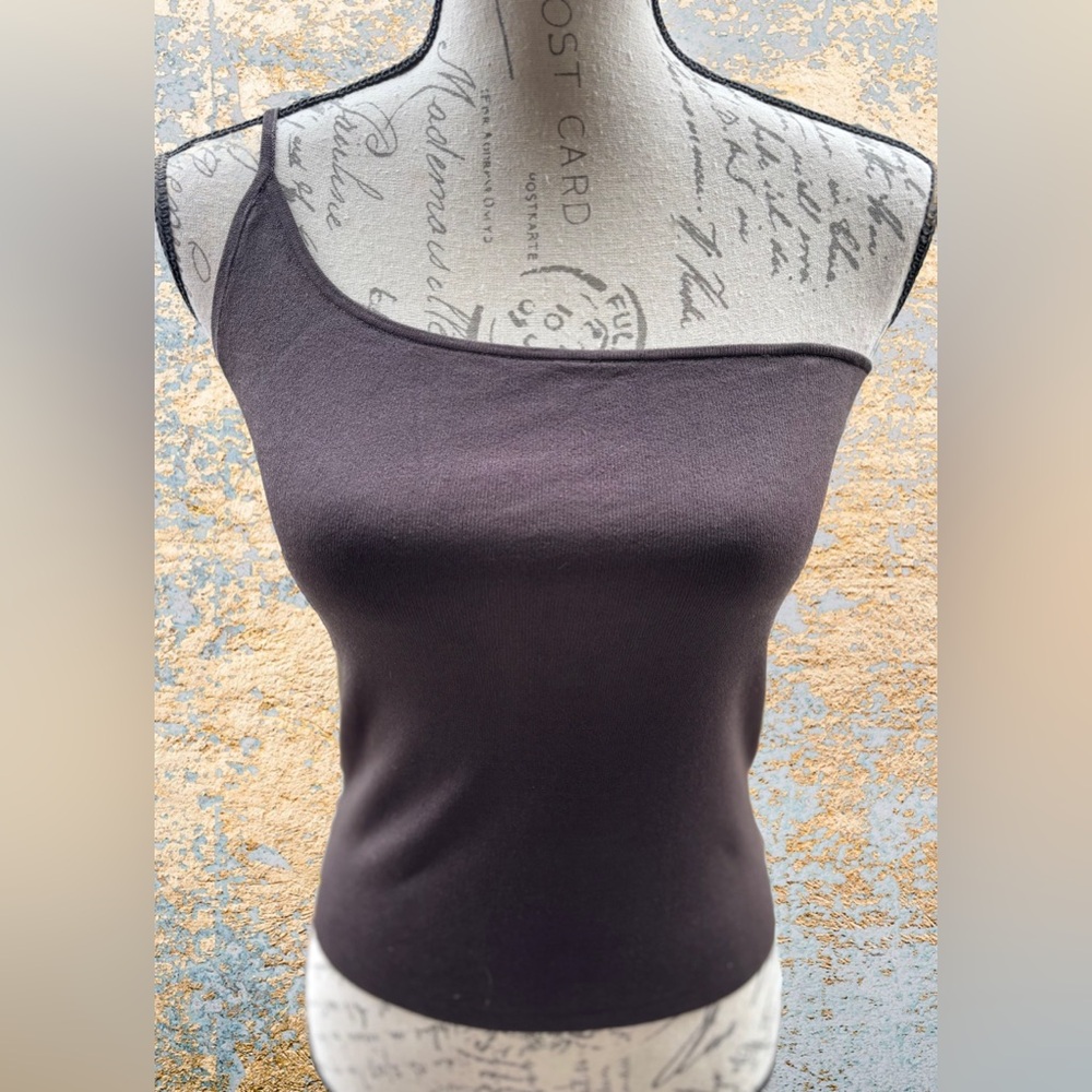 THEORY Dark Chocolate One Shoulder Tank Top
Size 6
Like New / Never Worn - Picture 8 of 9
